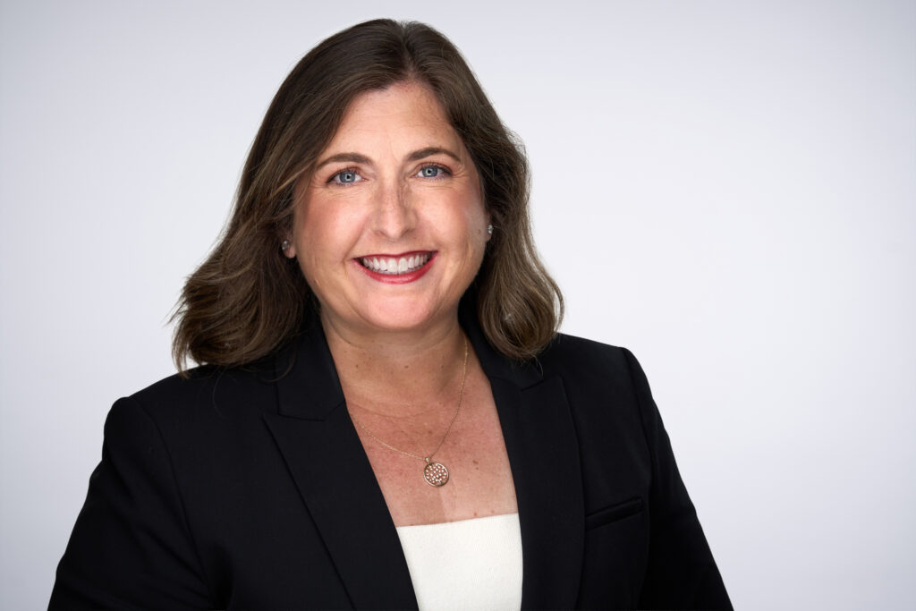 Amy Hirsh Headshot
